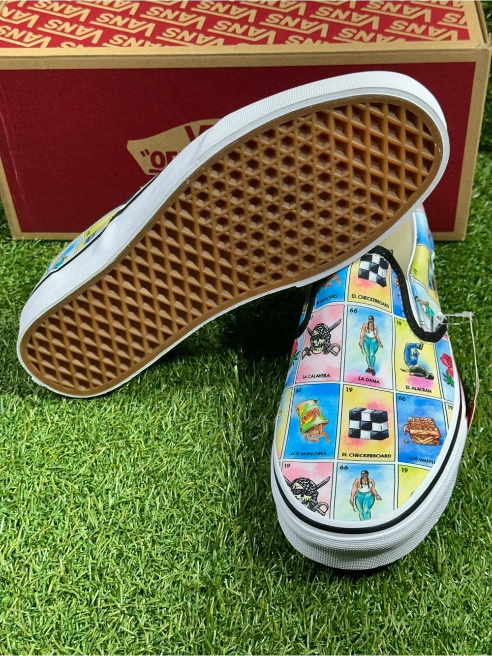 Vans Classic Slip-On Los Vans, Multicolor/ white, Men’s 9/Women 10.5  VN0A4U38WN